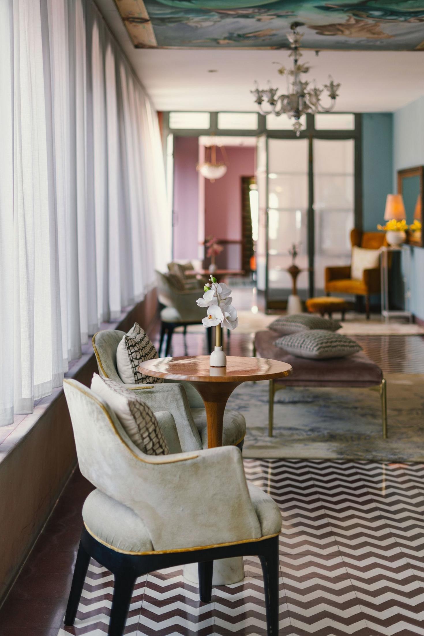 Lounge Ambience